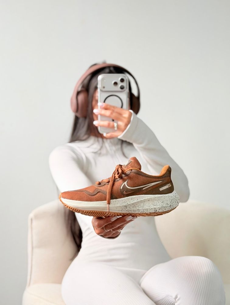 Tênis Air Zoom NK 47 - Marrom