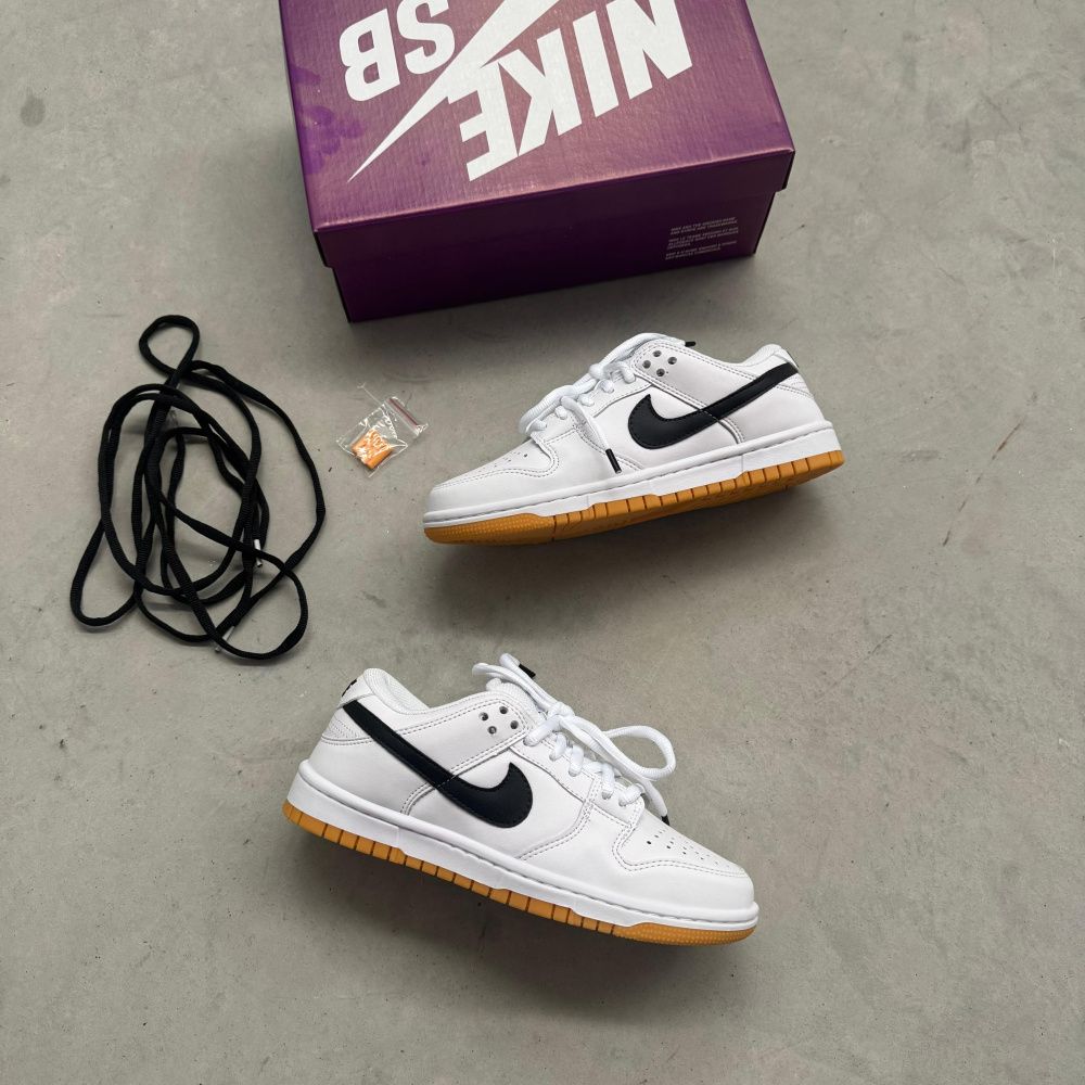 Tênis SB Dunk Low - Branco Luxo